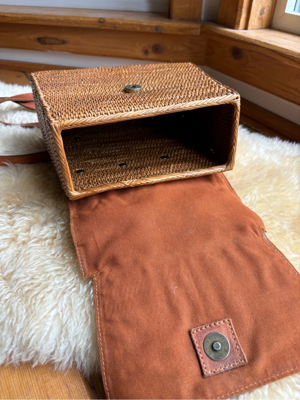 Vintage Woven Basket Purse - Picture 8 of 12